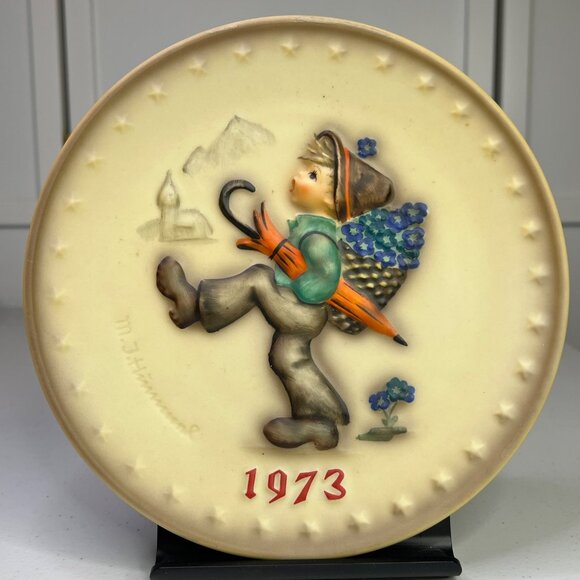 Hummel Globe Trotter Annual Plate 7.5" Hand-Painted Germany w/Box - 1973 - Picture 1 of 6